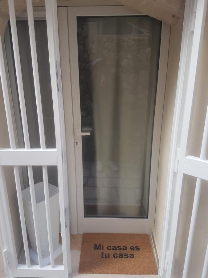 Residenza Rosaria Delle Meraviglie Bari Exterior foto